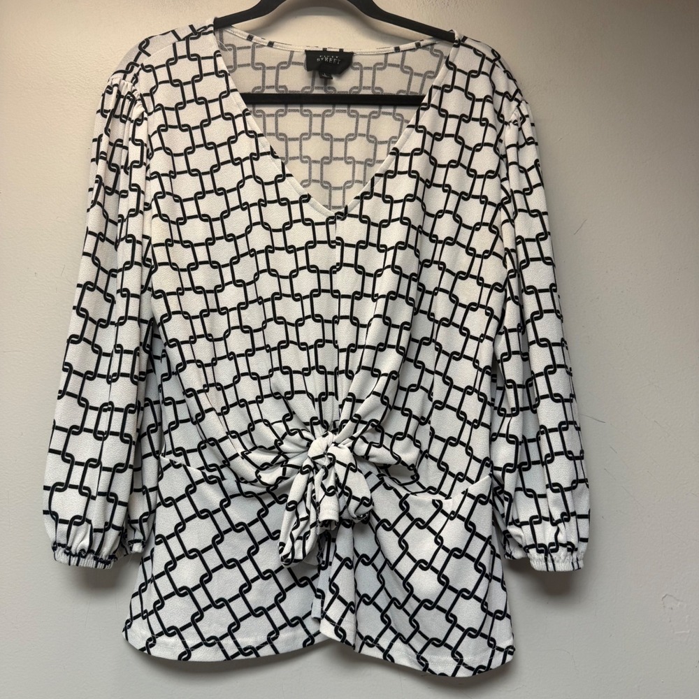 Fifty Street Blouse Womens Large White Black Geometric Tie Front V-Neck